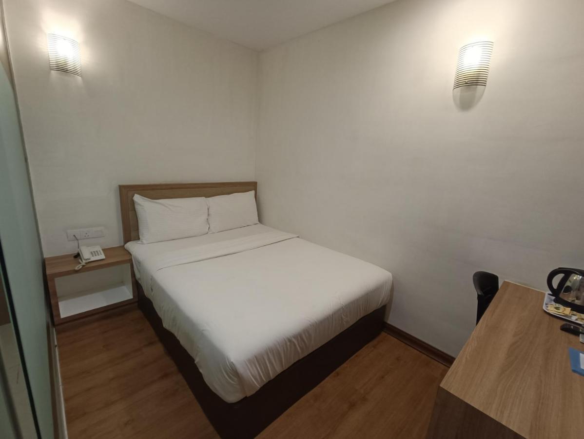 Greencity Hotel Sungai Petani Esterno foto