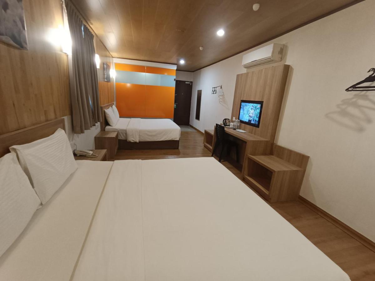 Greencity Hotel Sungai Petani Esterno foto