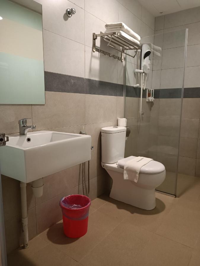 Greencity Hotel Sungai Petani Esterno foto