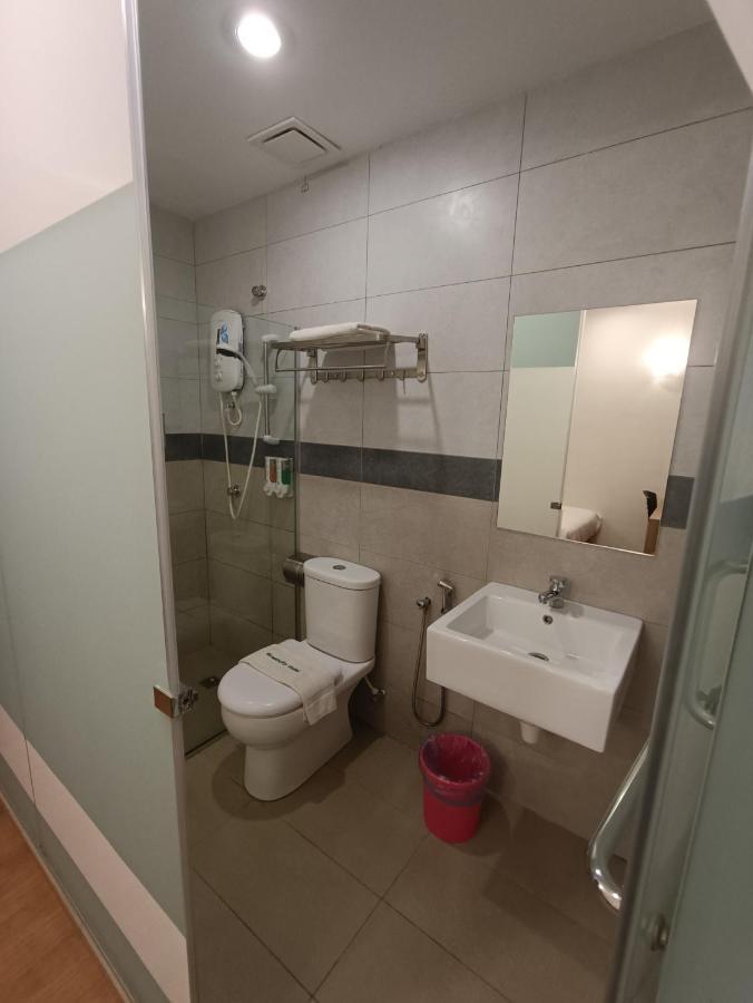 Greencity Hotel Sungai Petani Esterno foto